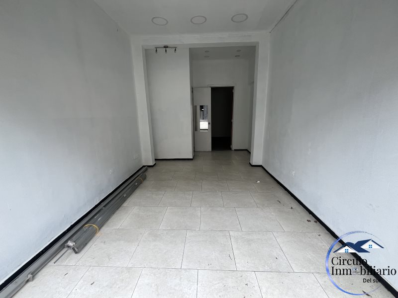 Local disponible para Arriendo en Envigado con un valor de $2,300,000 código 2261