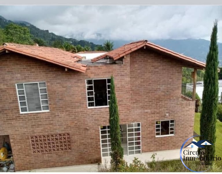 Casa-Finca disponible para Arriendo en Envigado Loma Del Chocho Foto numero 1