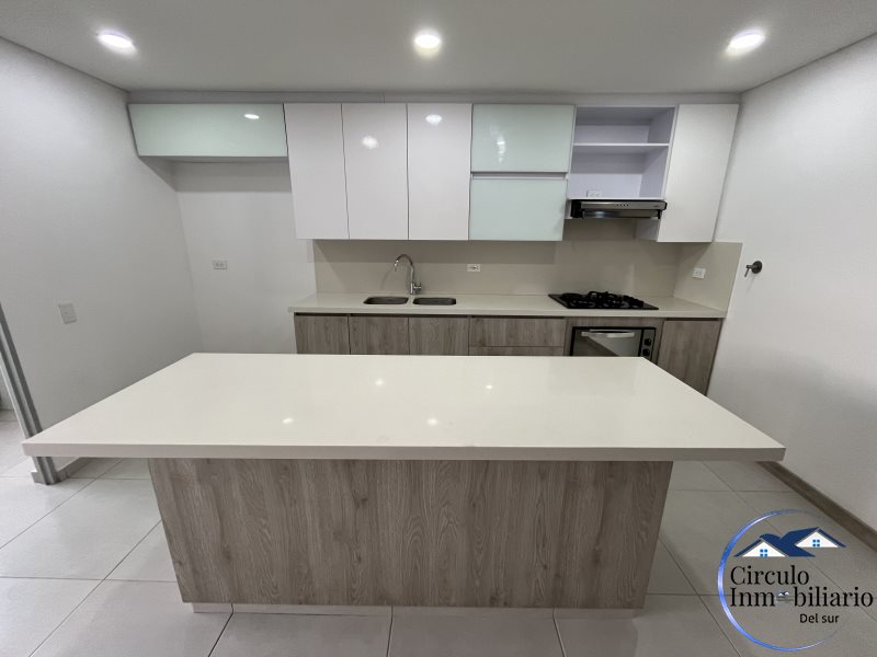 Apartamento disponible para Arriendo en Envigado con un valor de $4,100,000 código 2440